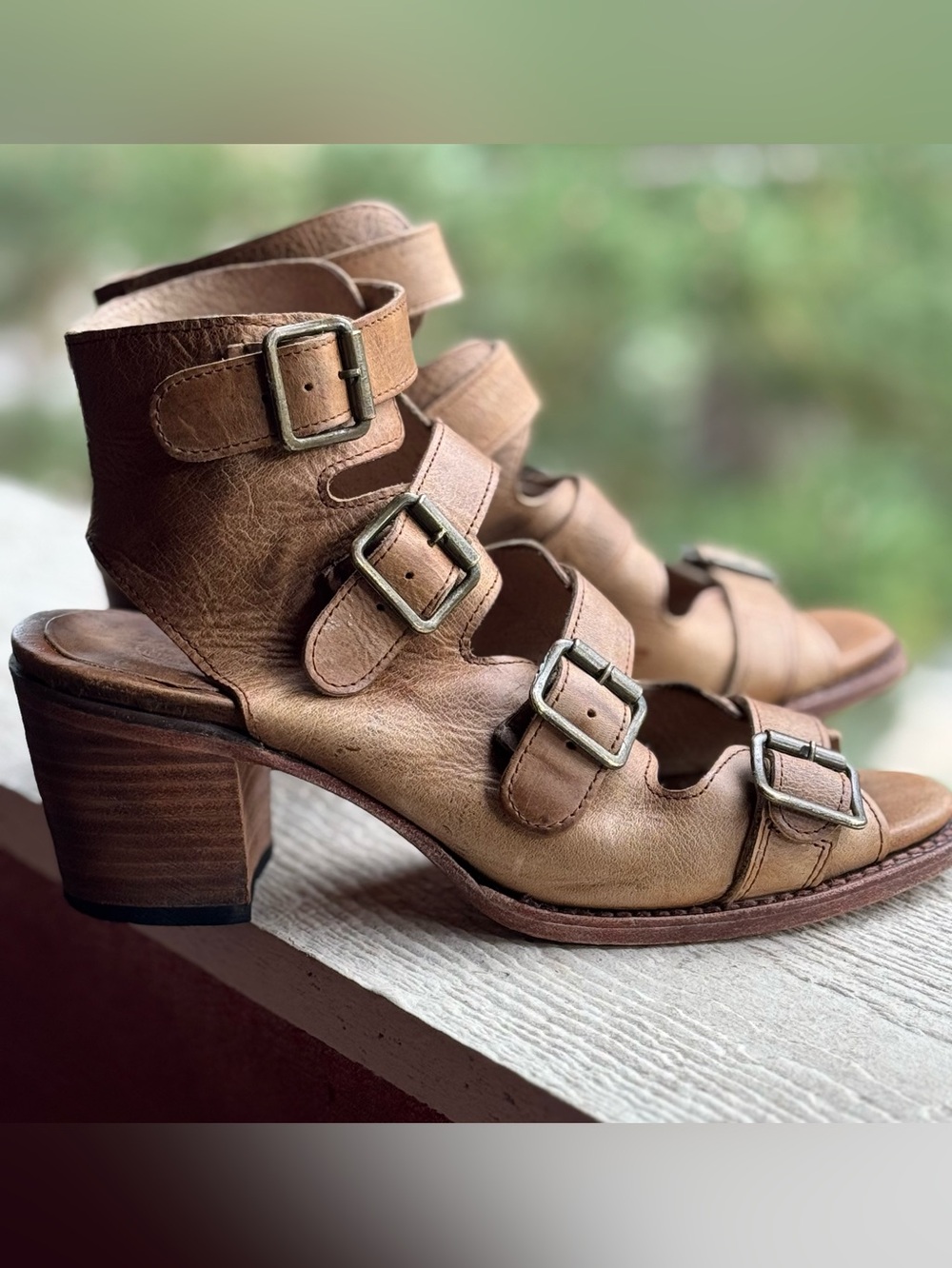 Freebird by Steven “Quail” sz 10 distressed sandal booties